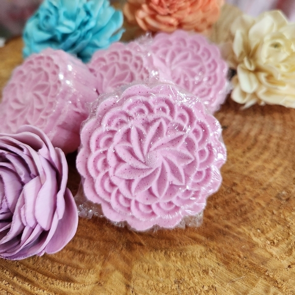 Handmade Breathe shower steamers - Picture 2 of 4